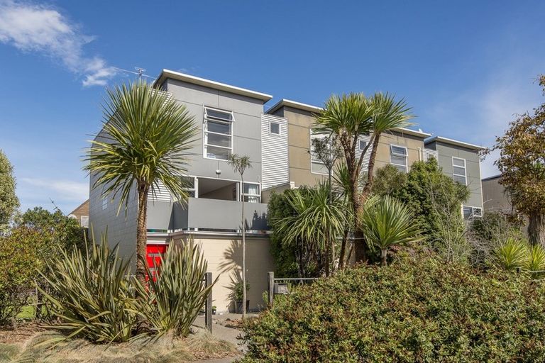 Photo of property in 160 Purchas Street, Edgeware, Christchurch, 8013