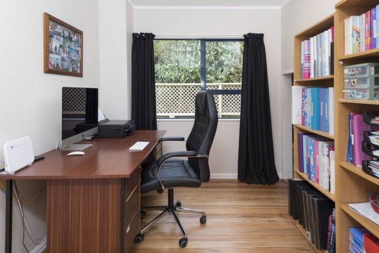 Photo of property in 2/99 Evelyn Road, Cockle Bay, Auckland, 2014