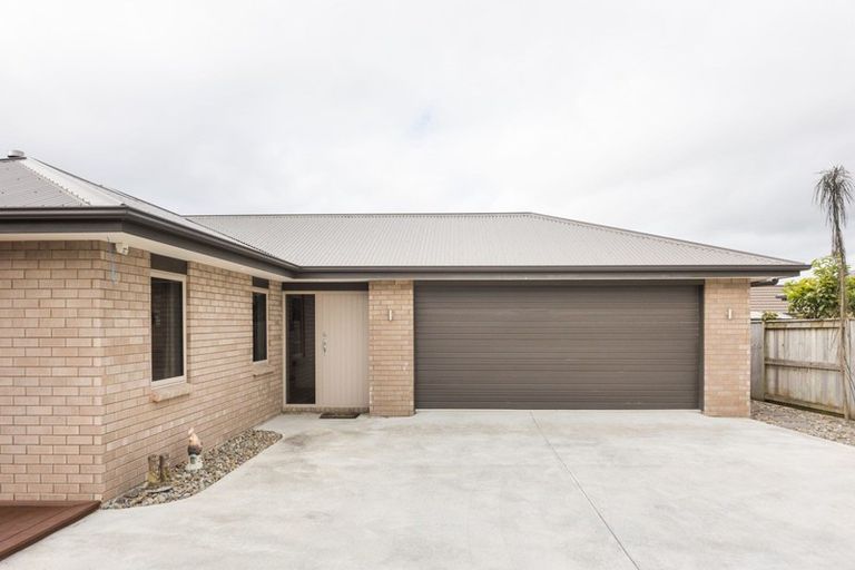 Photo of property in 27 Oak Crescent, Ashhurst, 4810