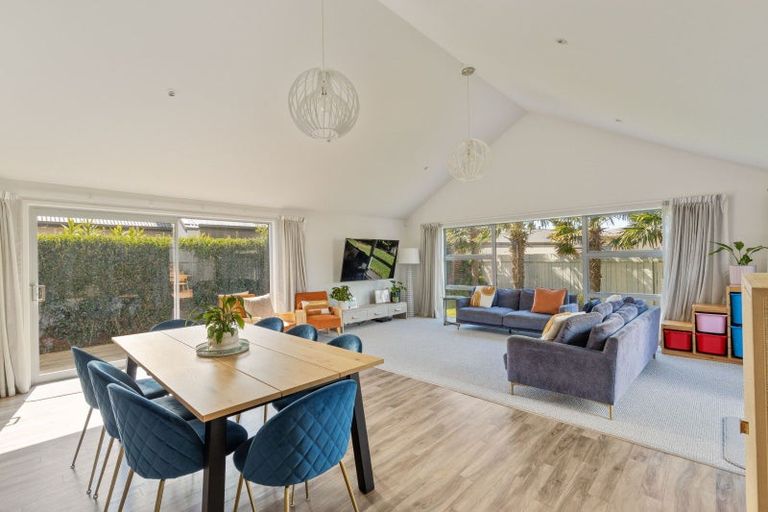 Photo of property in 2a Portland Drive, Highlands Park, New Plymouth, 4312