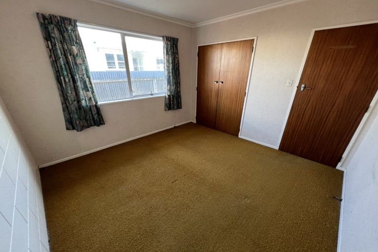 Photo of property in 2/206 Ruahine Street, Roslyn, Palmerston North, 4414