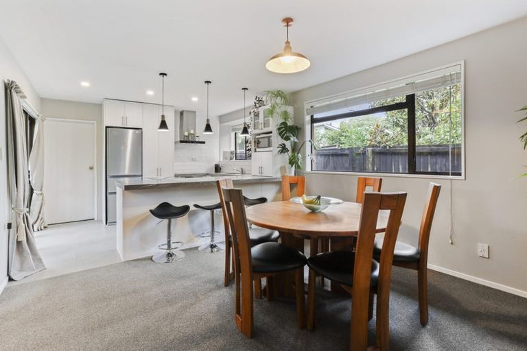 Photo of property in 1/5 Merrin Street, Avonhead, Christchurch, 8042