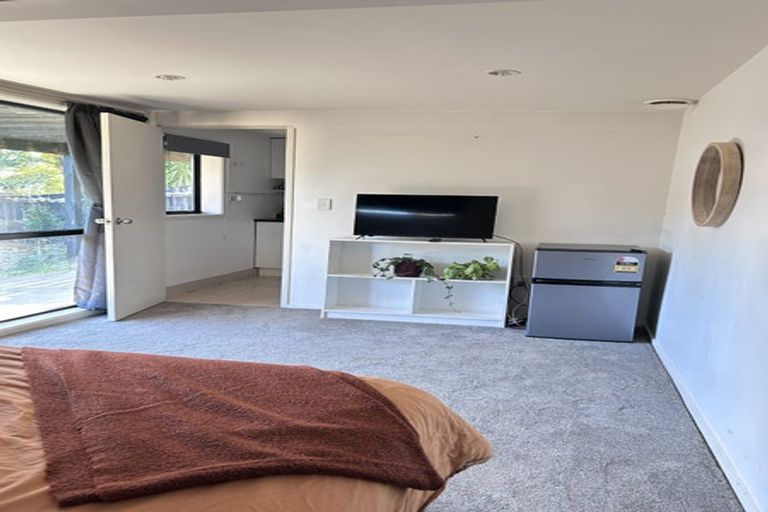 Photo of property in 13 Gosford Drive, Botany Downs, Auckland, 2010