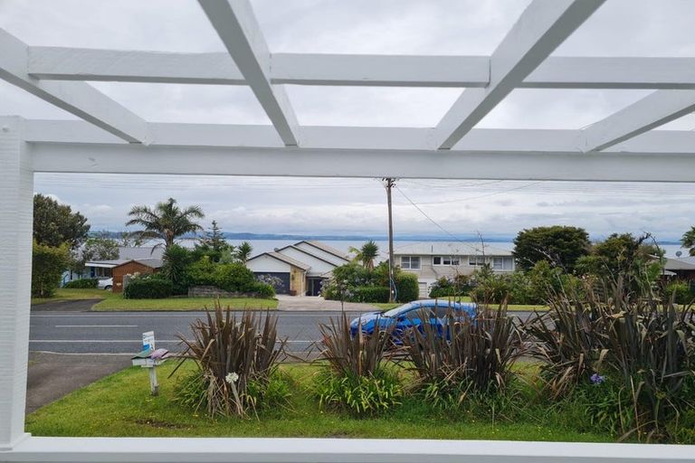 Photo of property in 2/1341 Whangaparaoa Road, Army Bay, Whangaparaoa, 0930