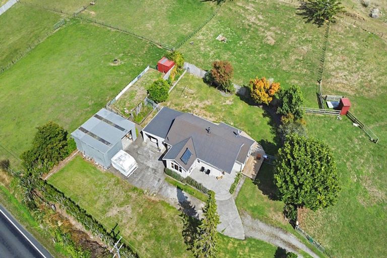 Photo of property in 768 Mountain Road, Lepperton, Inglewood, 4389