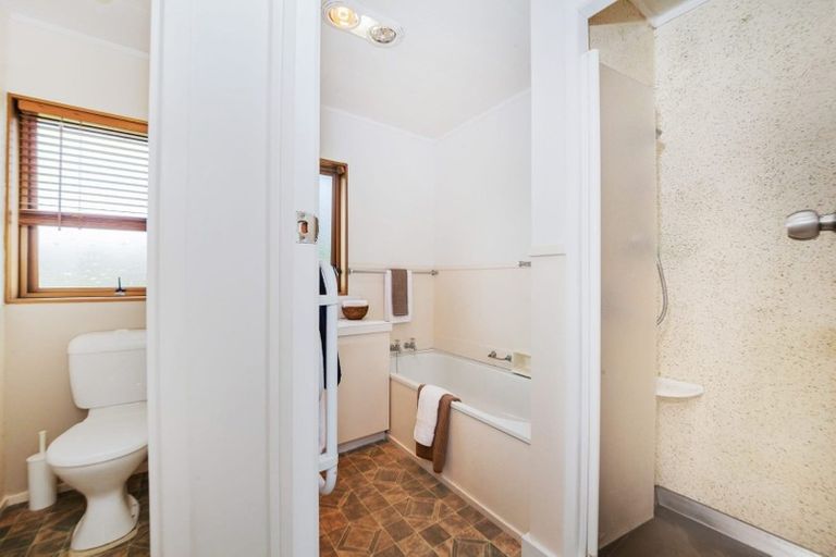 Photo of property in 1/68 Sorrel Crescent, Bucklands Beach, Auckland, 2012