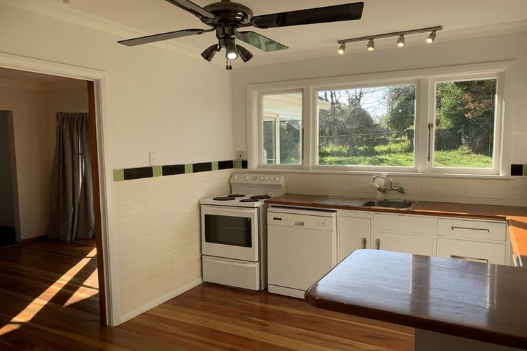 Photo of property in 38 Kawiu Road, Levin, 5510