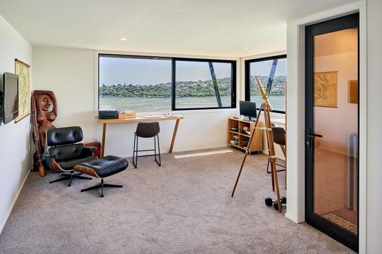 Photo of property in 41 Seaview Road, Paremata, Porirua, 5024