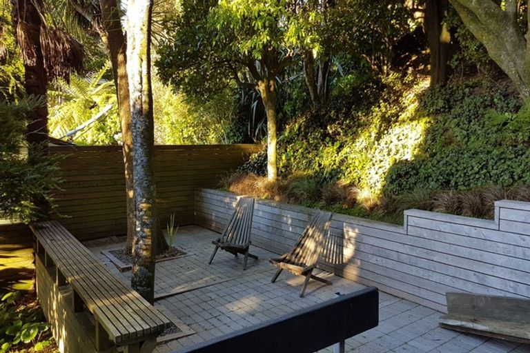 Photo of property in 30 Harland Street, Brooklyn, Wellington, 6021