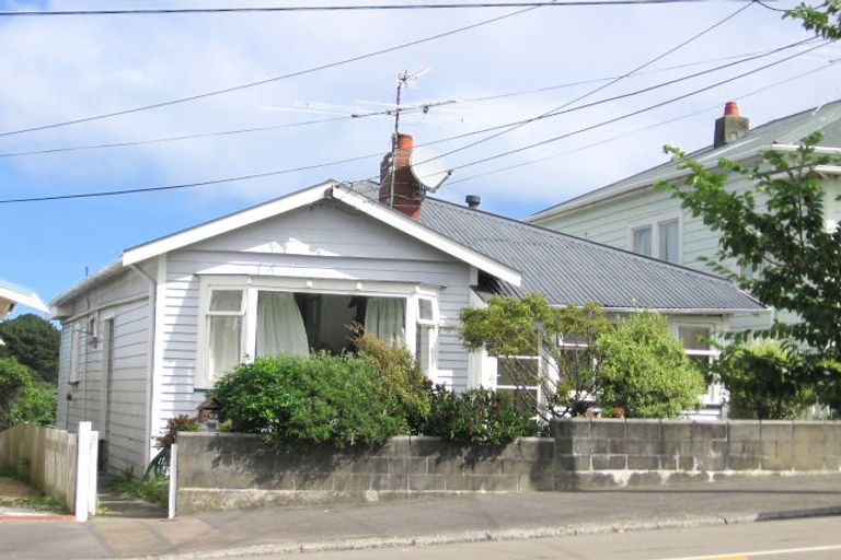 Photo of property in 33 Chilka Street, Berhampore, Wellington, 6023