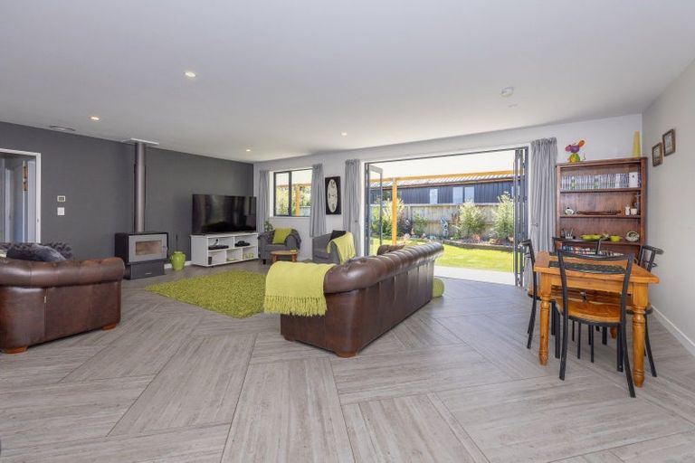 Photo of property in 11 Teal Place, Lake Hawea, Wanaka, 9382