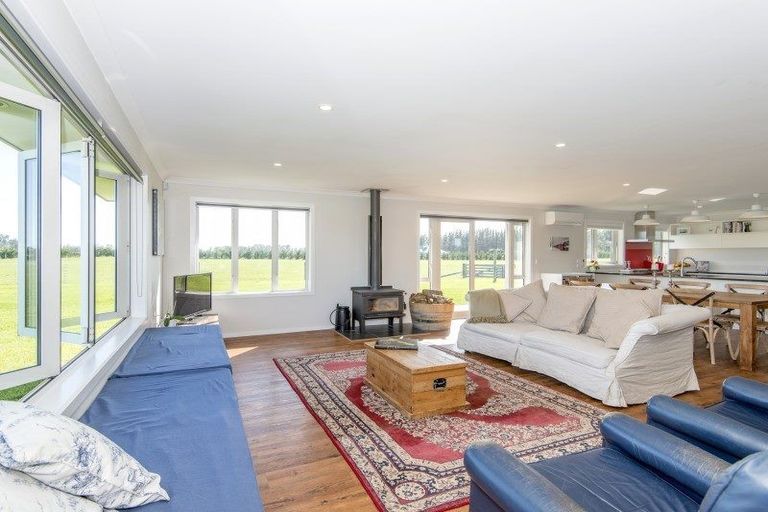 Photo of property in 1/616 Halkett Road, West Melton, Christchurch, 7671