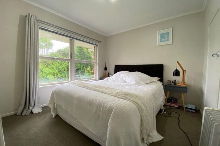 Photo of property in 1/216 Beach Road, Campbells Bay, Auckland, 0630