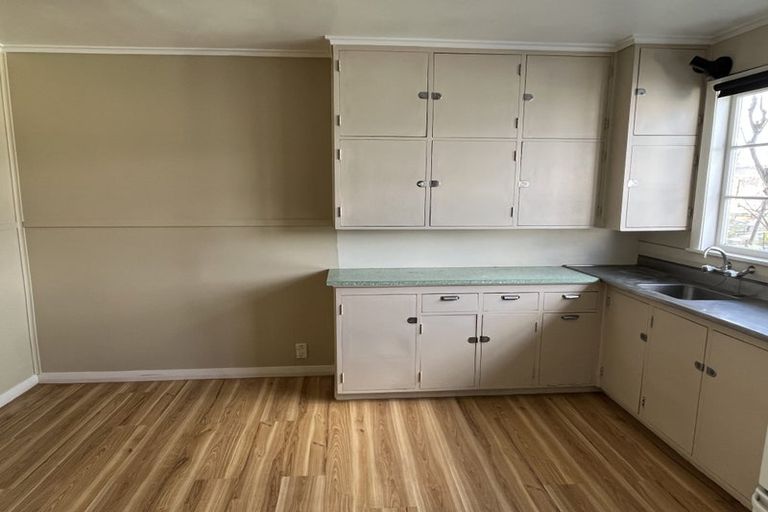 Photo of property in 1010 Tremaine Avenue, Roslyn, Palmerston North, 4414