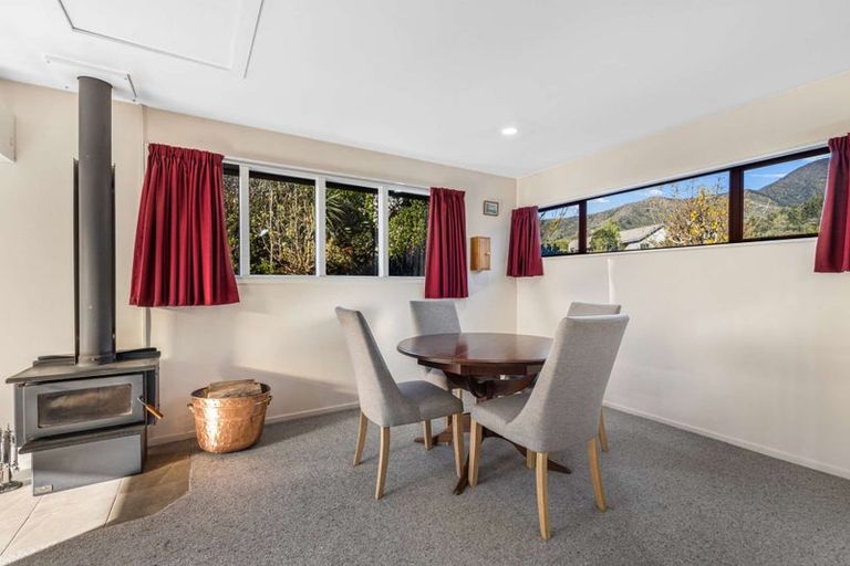 Photo of property in 2 Victoria Close, Picton, 7220