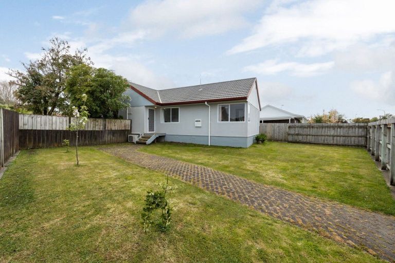 Photo of property in 6 Kentucky Crescent, Nawton, Hamilton, 3200