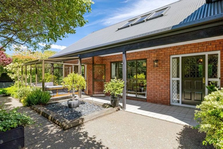 Photo of property in 22a Crosdale Place, Burnside, Christchurch, 8042