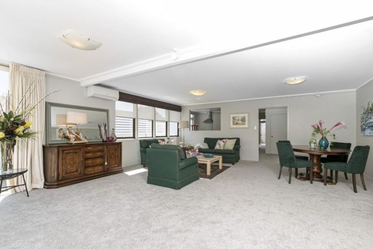 Photo of property in 2/21 Prince Regent Drive, Half Moon Bay, Auckland, 2012