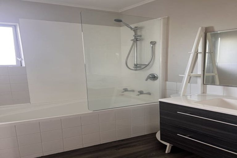 Photo of property in 2/51 Gardiners Road, Bishopdale, Christchurch, 8051