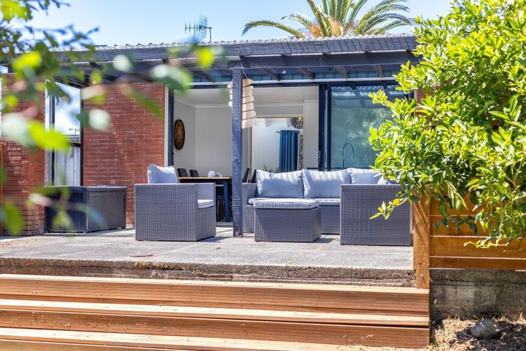 Photo of property in 3 Walton Road, Paraparaumu Beach, Paraparaumu, 5032