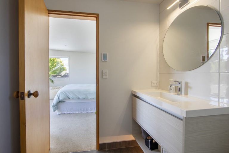 Photo of property in 37 Faulks Terrace, Wanaka, 9305