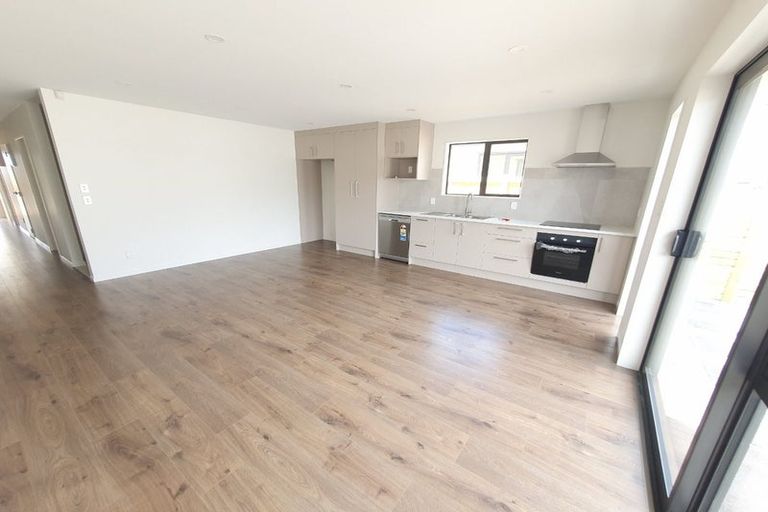 Photo of property in 6a Auranga Drive, Karaka, Papakura, 2113