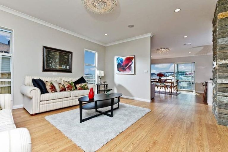 Photo of property in 16 Gumdigger Rise, Silverdale, 0932