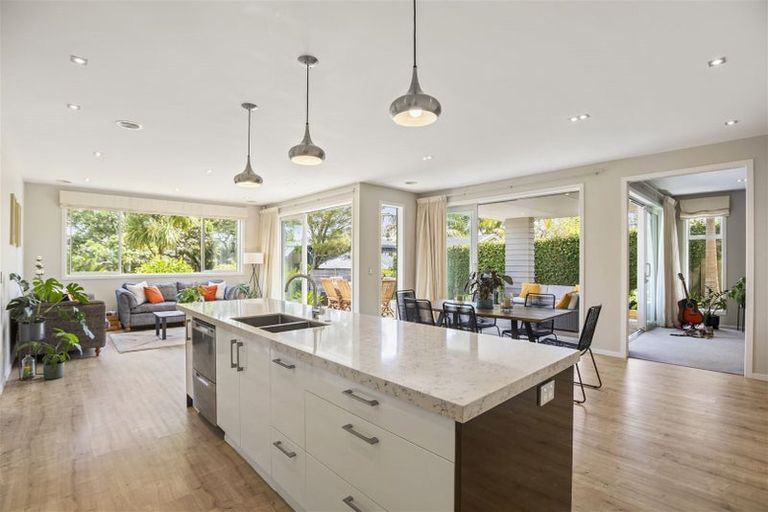 Photo of property in 26 Roseberry Avenue, Birkenhead, Auckland, 0626