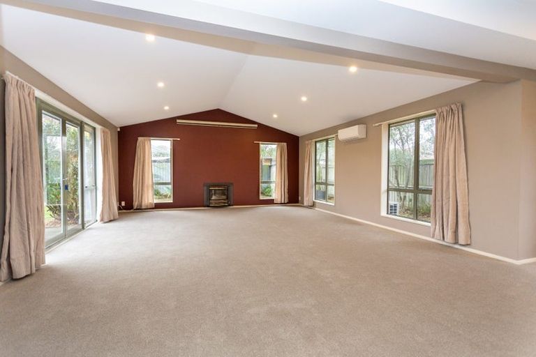Photo of property in 16 Coppinger Terrace, Aidanfield, Christchurch, 8025