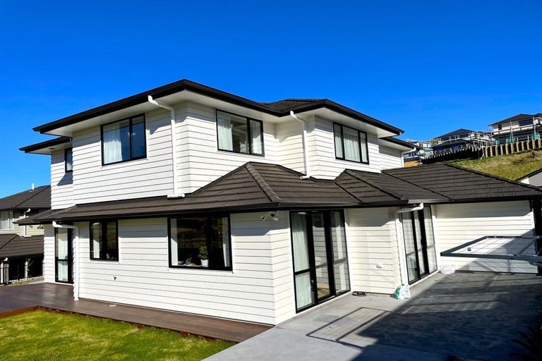 Photo of property in 104 Melksham Drive, Churton Park, Wellington, 6037