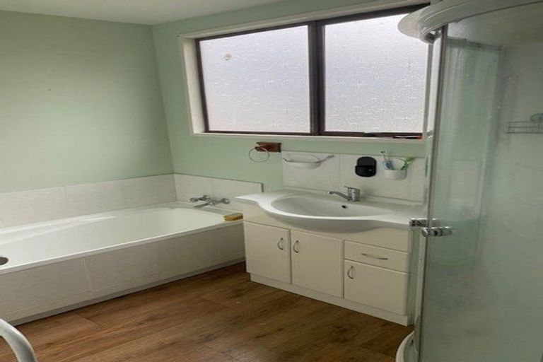 Photo of property in 2/7 Rhyl Place, Bryndwr, Christchurch, 8053