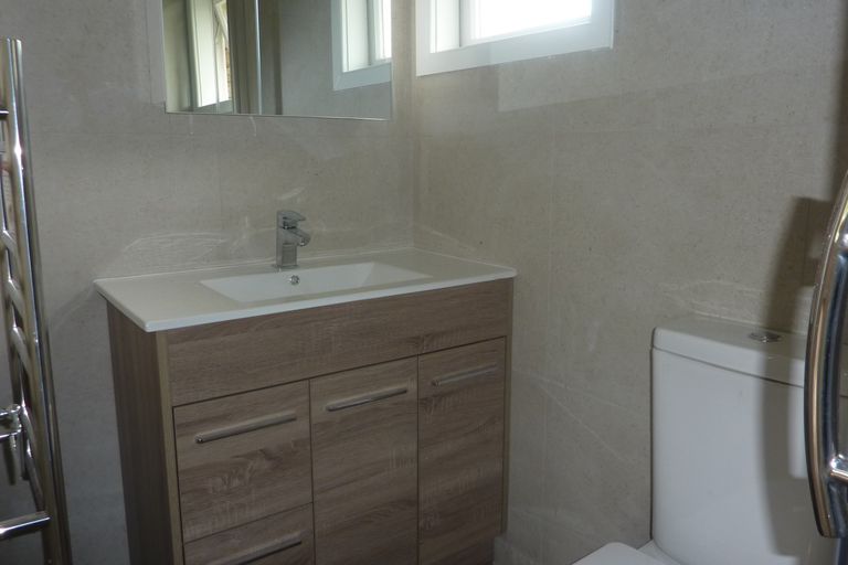 Photo of property in 3/3 Sutton Crescent, Papatoetoe, Auckland, 2025