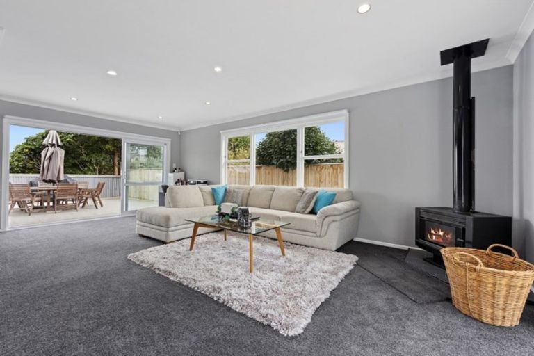 Photo of property in 42 Mountbatten Grove, Clouston Park, Upper Hutt, 5018