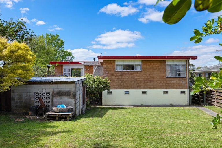 Photo of property in 4 Amorino Drive, Red Beach, 0932