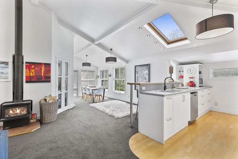 Photo of property in 15 Waikowhai Street, Ngaio, Wellington, 6035