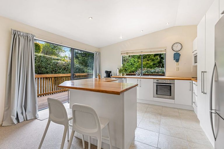 Photo of property in 23a Fairmount Road, Titirangi, Auckland, 0604