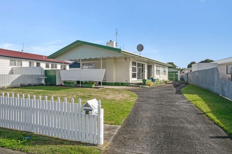Photo of property in 19 Tainui Street, Castlecliff, Whanganui, 4501