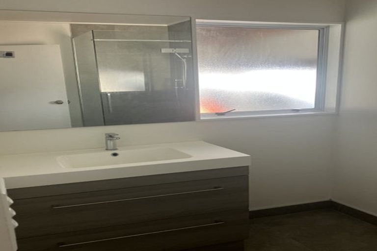 Photo of property in 2/434 Gloucester Street, Taradale, Napier, 4112