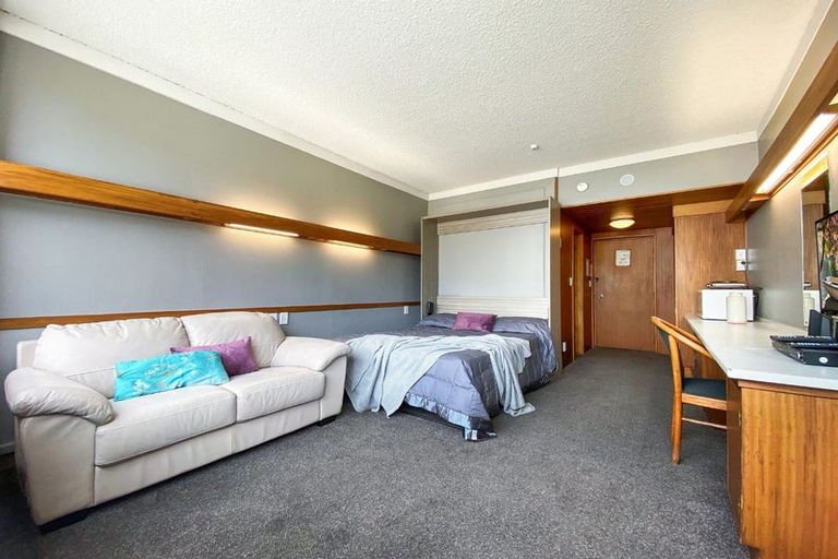 Photo of property in Sharella Living, 20 Glenmore Street, Thorndon, Wellington, 6011