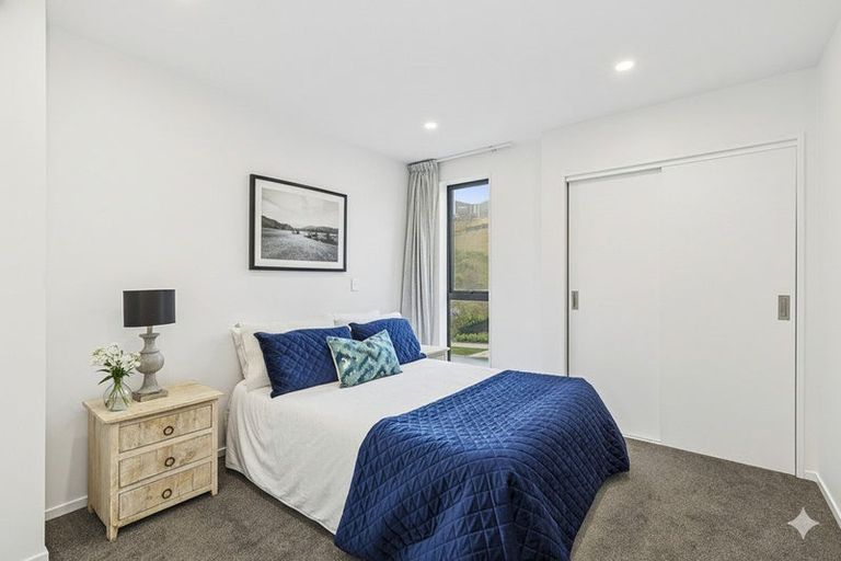 Photo of property in 28 Holystone Road, Whitby, Porirua, 5024