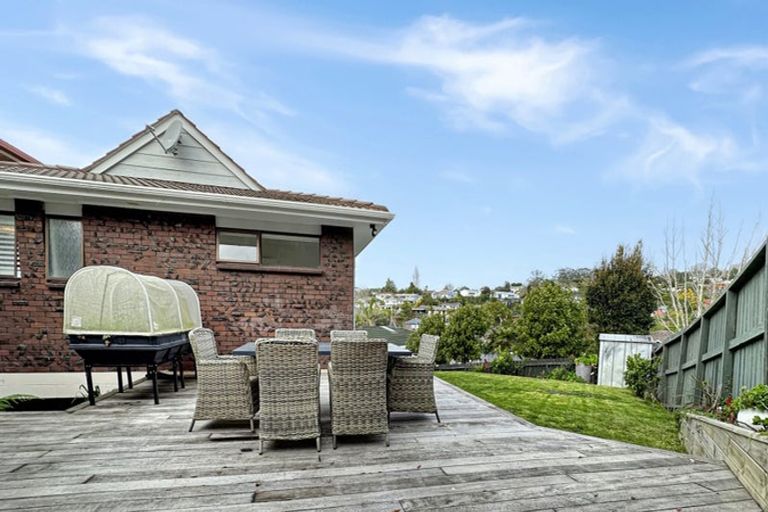 Photo of property in 2/5 Manaia Place, Mairangi Bay, Auckland, 0630