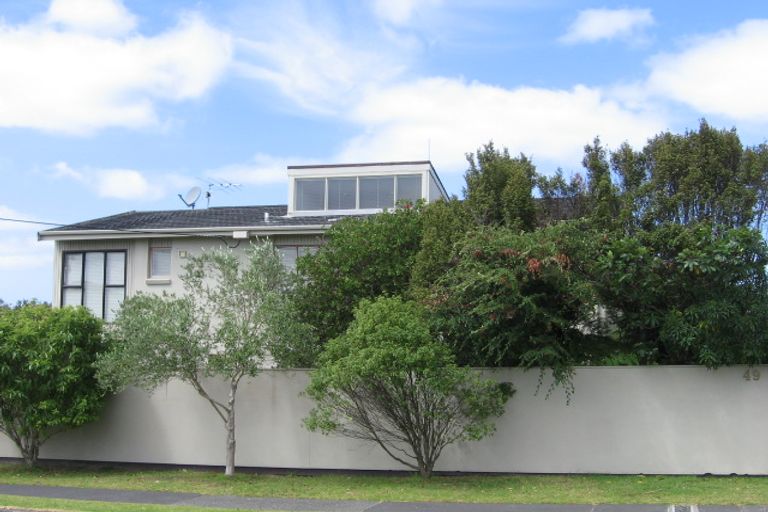 Photo of property in 3/49 Aberdeen Road, Castor Bay, Auckland, 0620