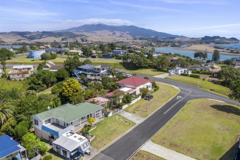 Photo of property in 3 Robert Street, Raglan, 3225