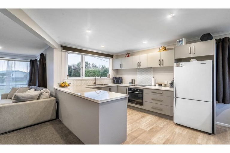 Photo of property in 38 Kirkoswald Street, Wallacetown, 9816