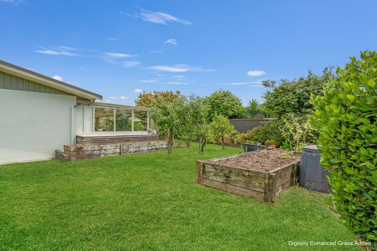 Photo of property in 10 Heron Crescent, Katikati, 3129
