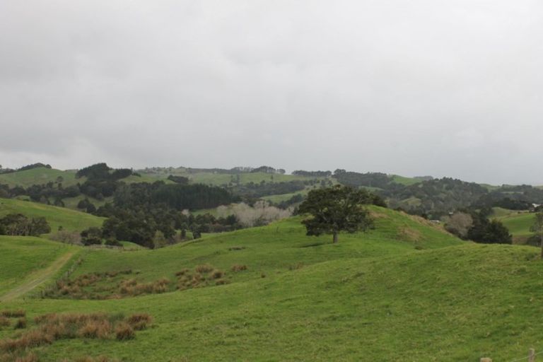 Photo of property in 1784 State Highway 12, Paparoa, 0571