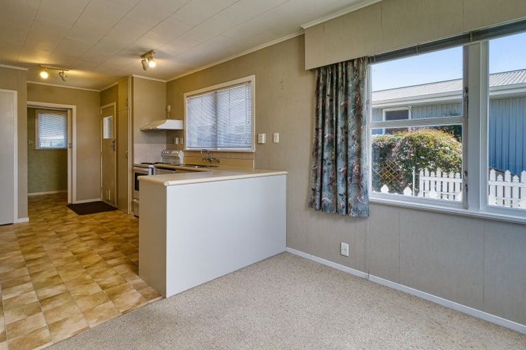 Photo of property in 19 Flaxmere Avenue, Flaxmere, Hastings, 4120