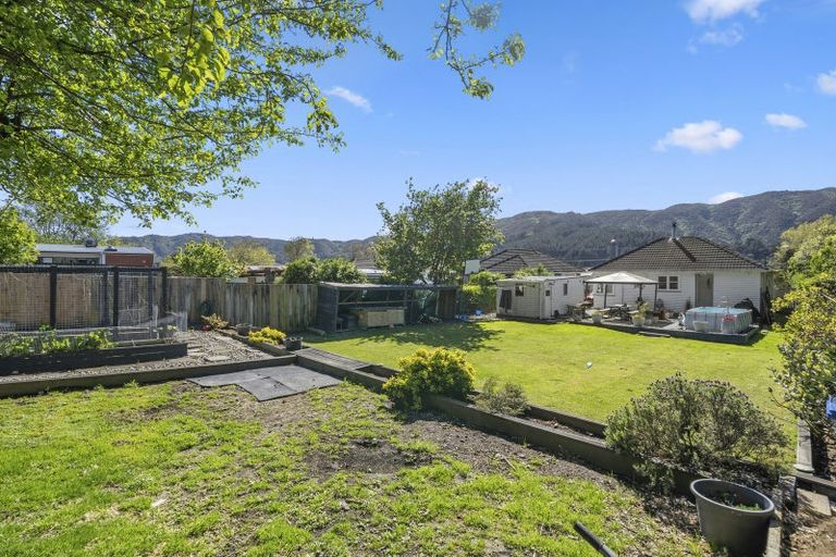 Photo of property in 203 Wellington Road, Wainuiomata, Lower Hutt, 5014