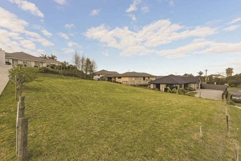 Photo of property in 8 Tralee Street, Omokoroa, 3114