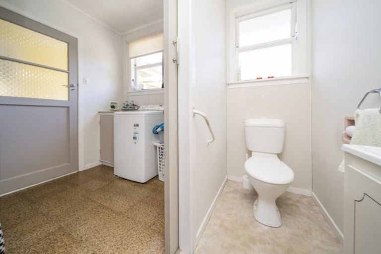 Photo of property in 18 Reid Avenue, Hawera, 4610